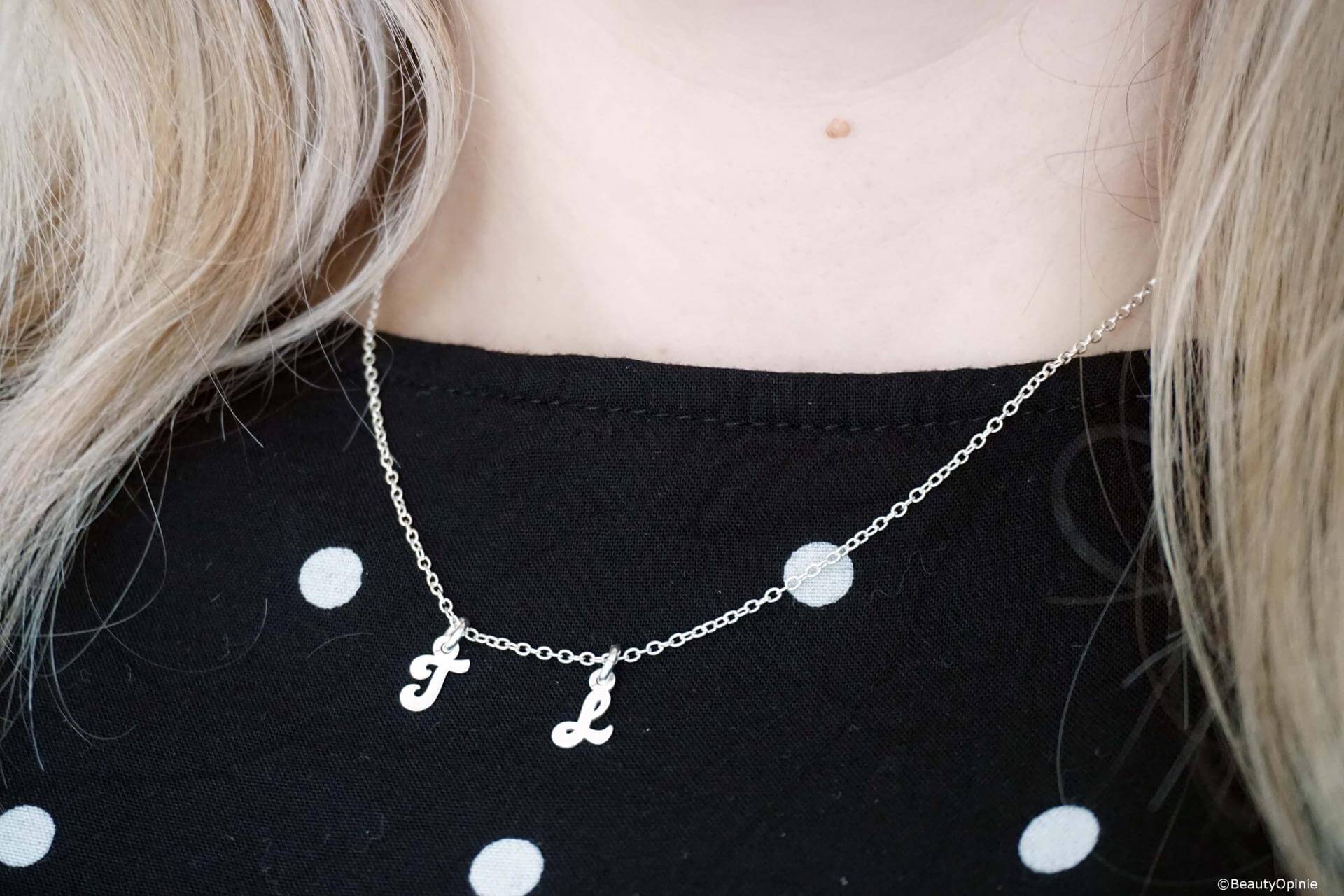 initialen ketting van kaya sieraden