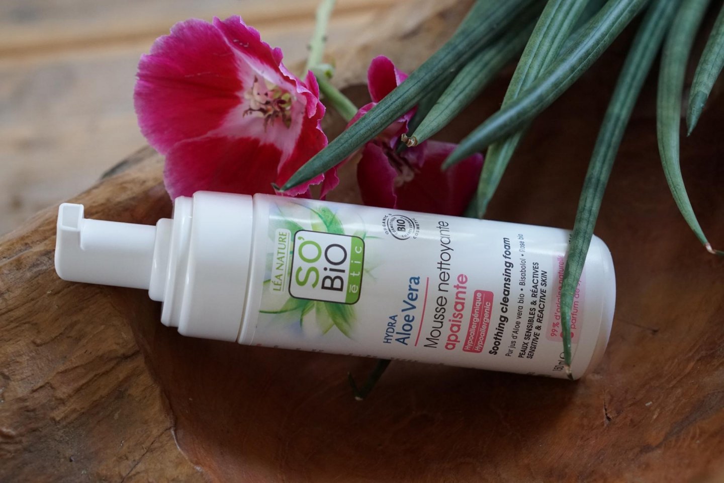 review SO’BIO ÉTIC Soothing cleansin