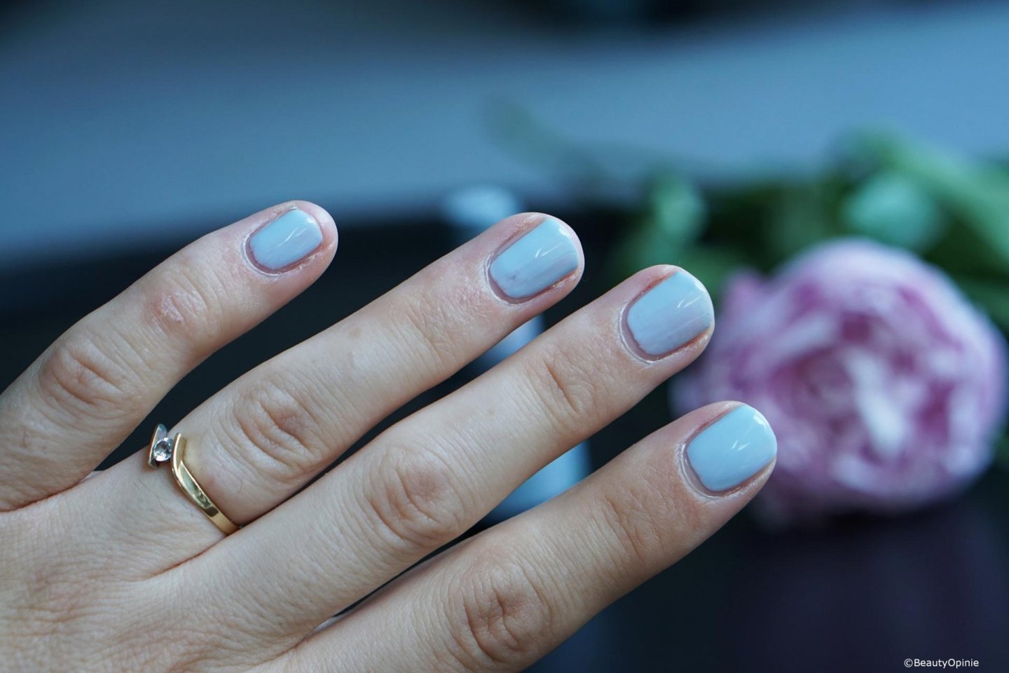 swatches 295 Sky Grey pink gellac