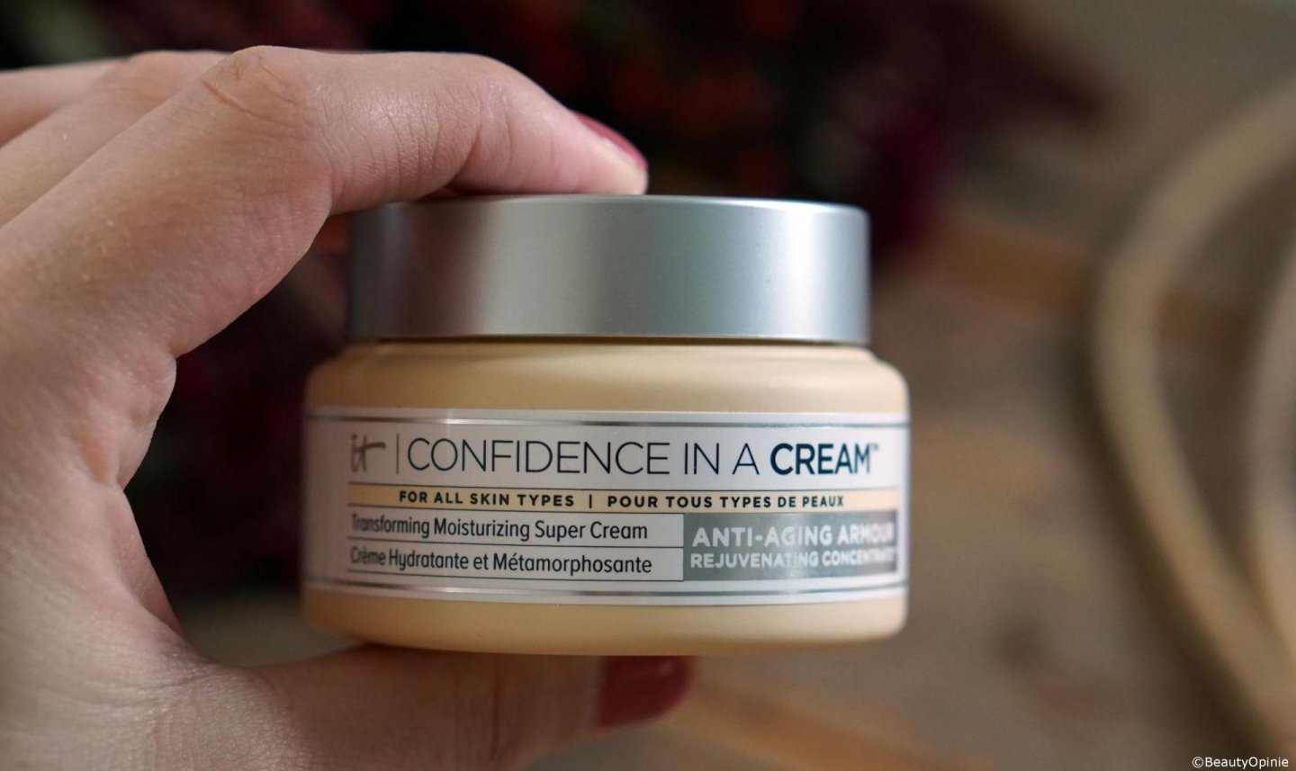 review IT Cosmetics Confidence in a Cream
