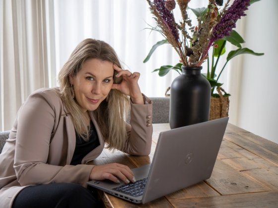 Natascha Kooiman zij tikt