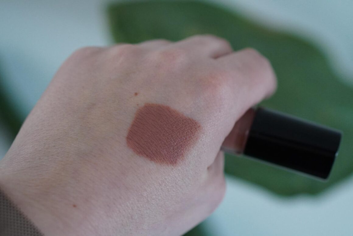 Armani Eye Tint Cashew swatches